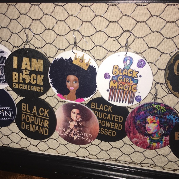 Brand new wooden Earrings Natural hair variety - Picture 2 of 4